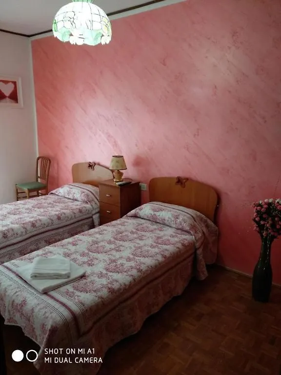 מסטרה Chowdhury House 0*,  איטליה